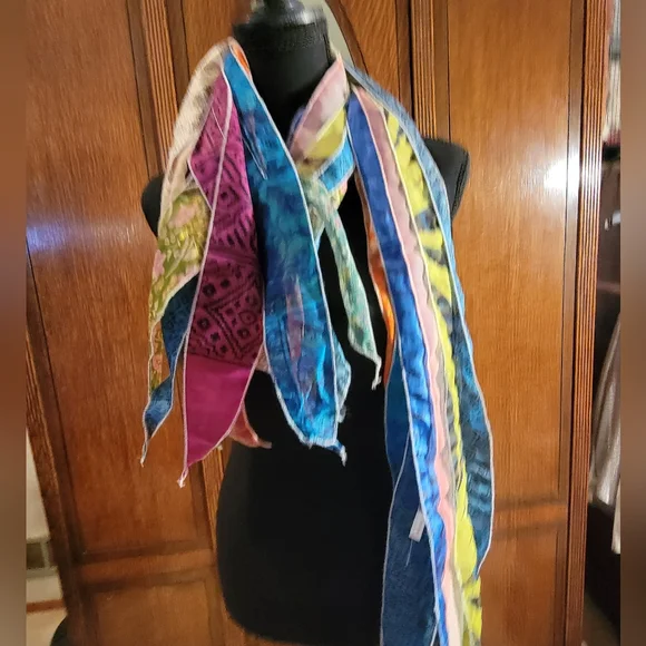 Beautiful Multicolor Indian Scarf - Picture 3 of 6